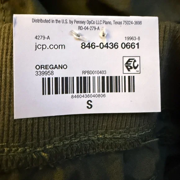 St. John's Bay Utility Mid Rise Capris - Picture 6 of 8